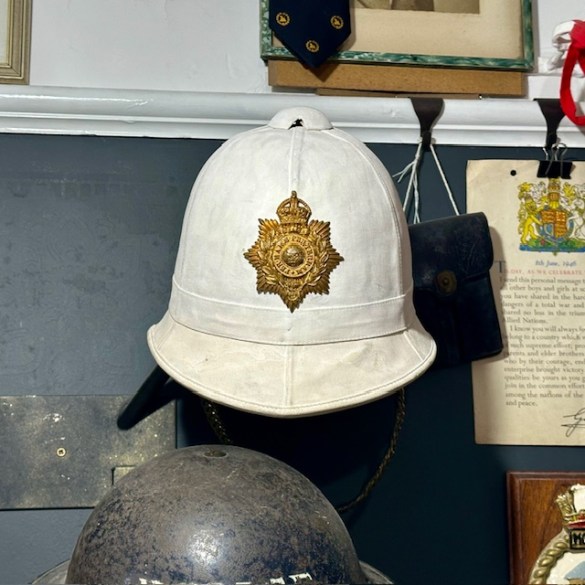 Royal Marines Pith Helmet4